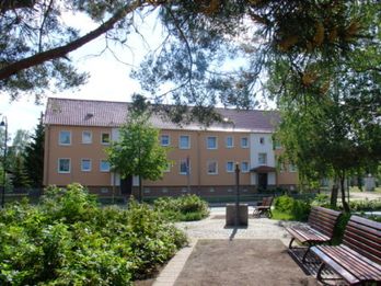 Friedrich-Engels-Straße 2 c/d